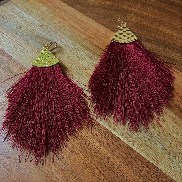 3/$28 Red fringe feather dangle earrings - Picture 6 of 8